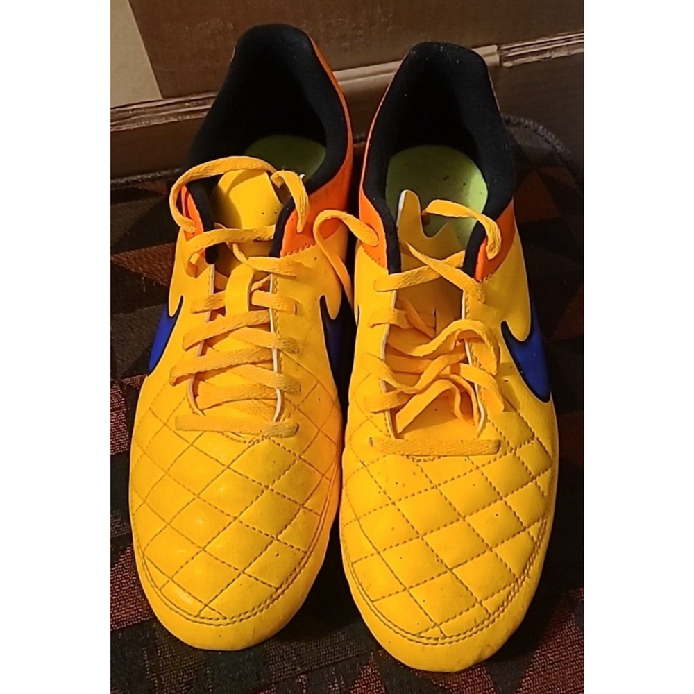 Nike Tiempo Low Top Soccer Cleats 631287-858 Mens Size 8 Yellow Orange Blue